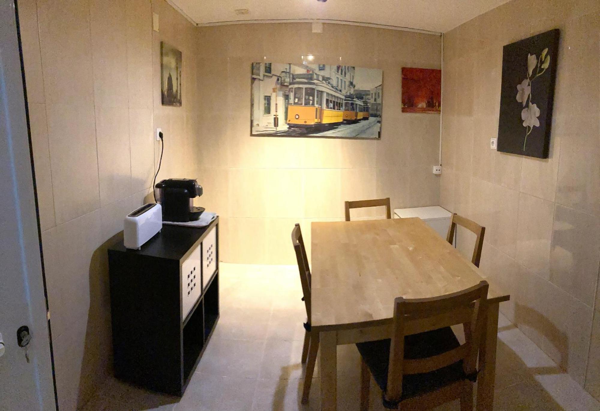 Lisbon T2 Apartment In Typical Villa In Sapadores Lisboa Exteriör bild