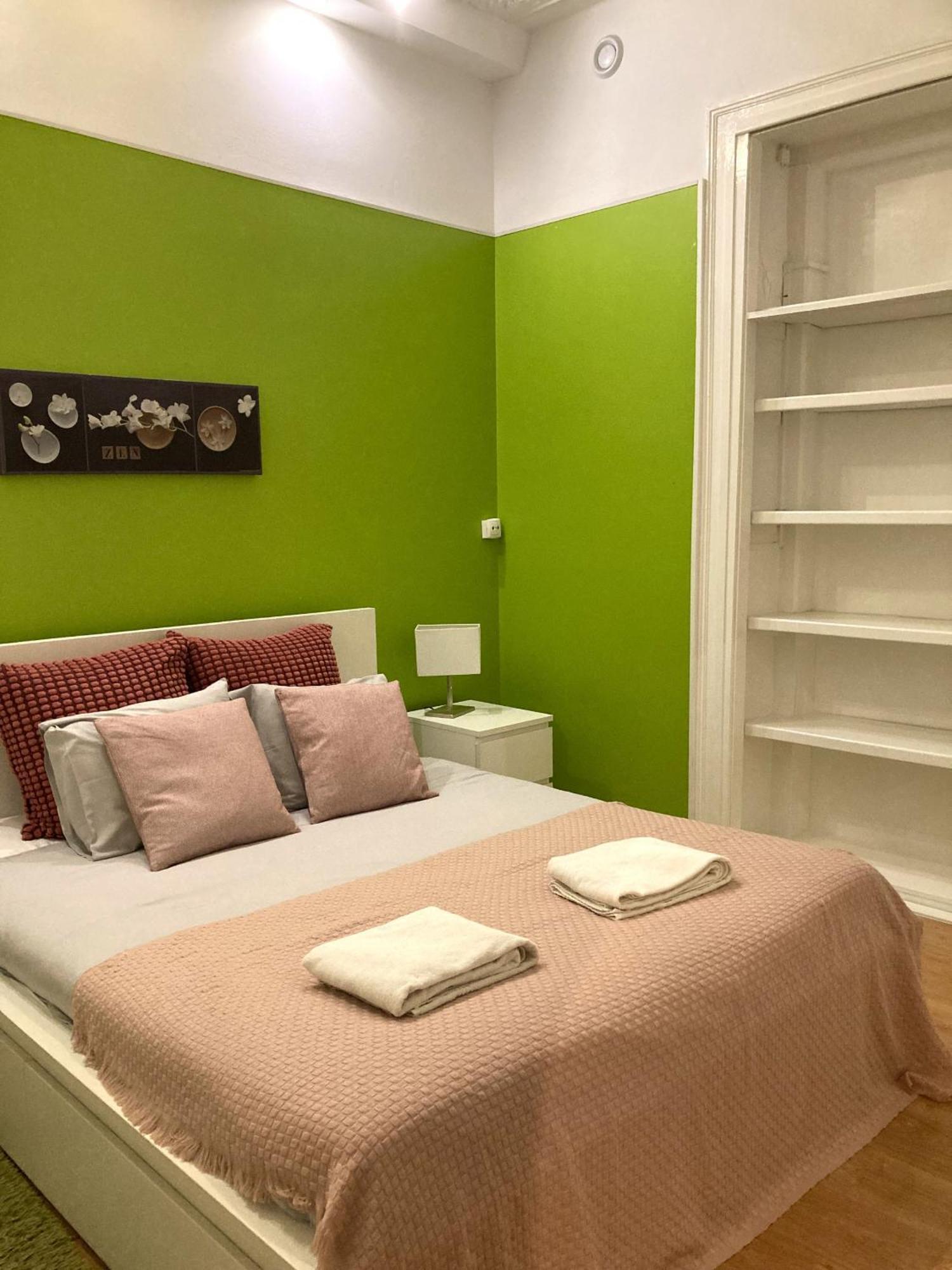 Lisbon T2 Apartment In Typical Villa In Sapadores Lisboa Exteriör bild